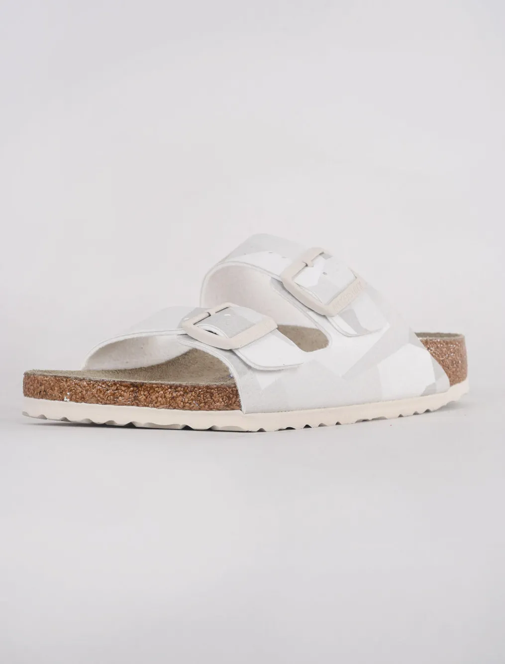 Fashion Evie Lou Arizona Camo Sandal, Snow White