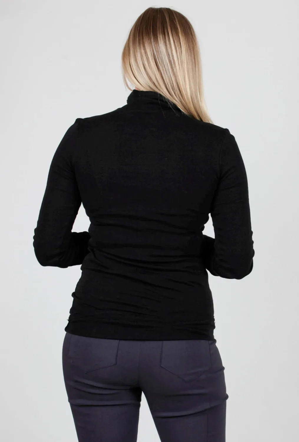 Hot Evie Lou Beatnik Tneck, Black