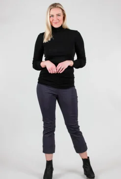 Hot Evie Lou Beatnik Tneck, Black