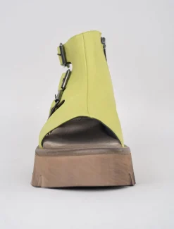 Discount Evie Lou Biscotti Sandals, Lime