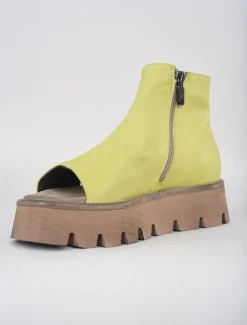 Discount Evie Lou Biscotti Sandals, Lime