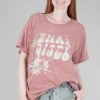 Store Evie Lou Boyfriend Tee, Lunar Disco/Bisou