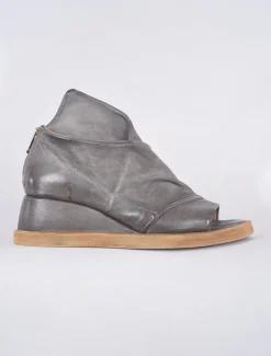 Discount Evie Lou Craig Sandal, Cenere Gray