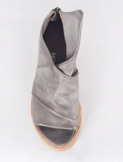 Discount Evie Lou Craig Sandal, Cenere Gray