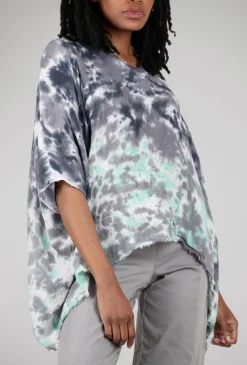 Flash Sale Evie Lou Linen Smoosh Dye Vee Top, Gray/Mint