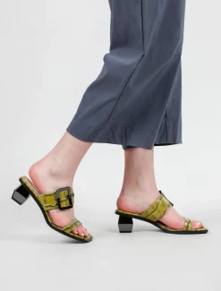 Best Evie Lou Square Croc Sandal, Green