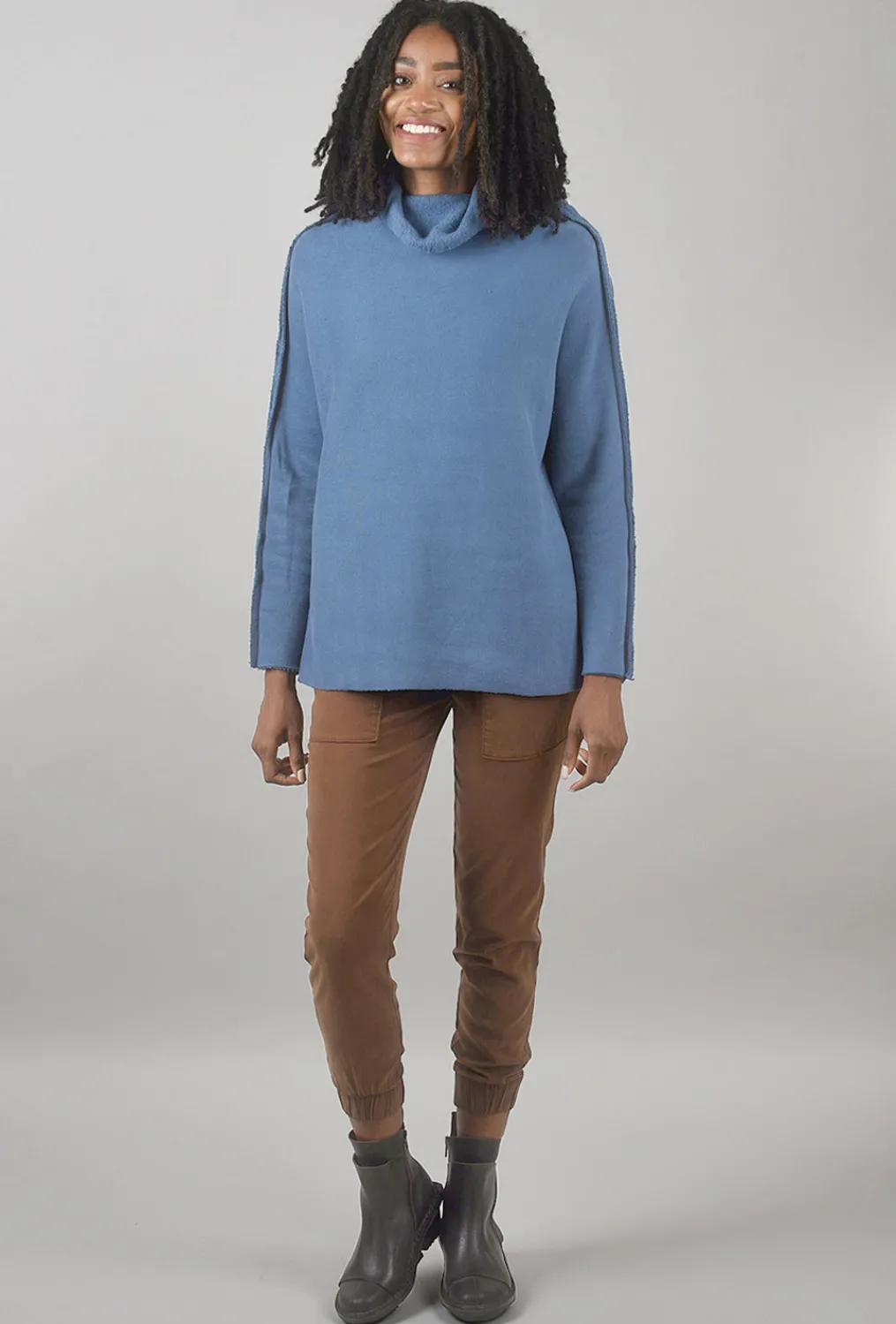 Flash Sale Evie Lou Velvet Fleece Marla Top, Blue